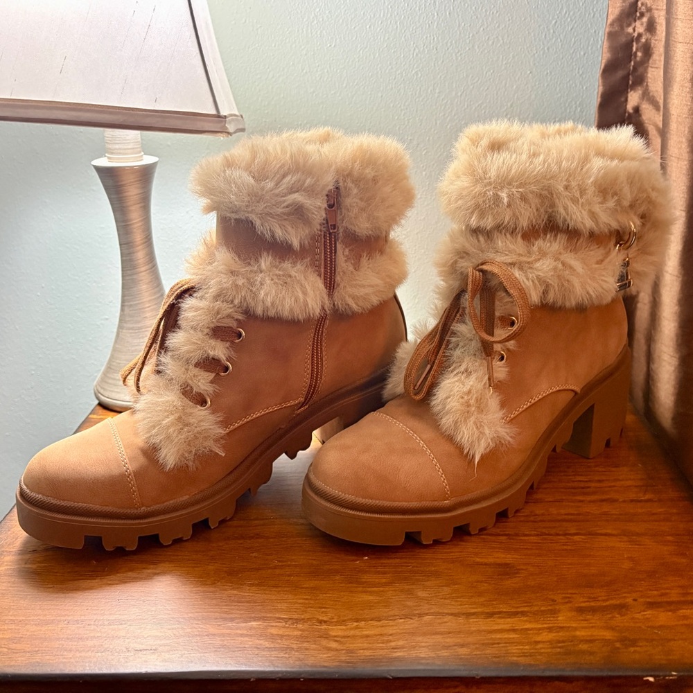 Shoe Dazzle Tan Faux Fur Winter Boots